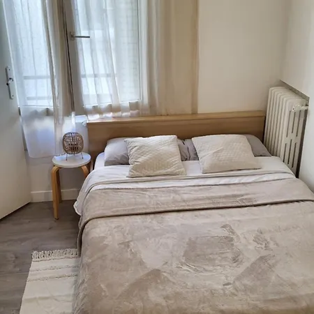 Apparemment Parisien アパート